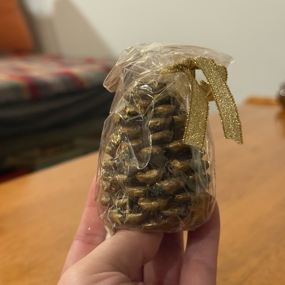 Gold Pinecone Unlit Christmas Candle Hand Painted and Wrapped Vintage - Picture 1 of 4
